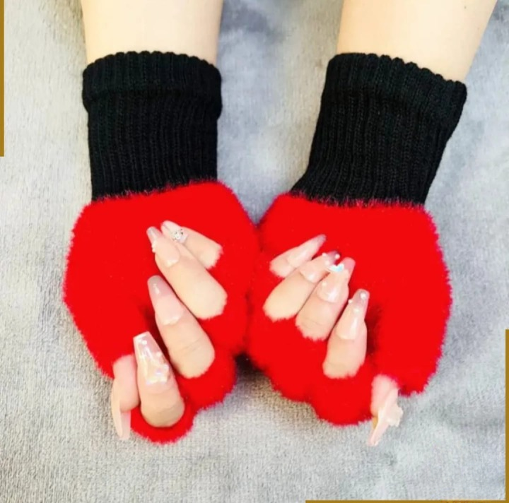 Women's Winter Plush Half-Finger Gloves – 1 Pair - Image 2