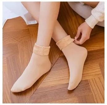 Pack of 2 pairs Women Winter Woolen Socks Warm Thicken Thermal Snow Socks - Image 4